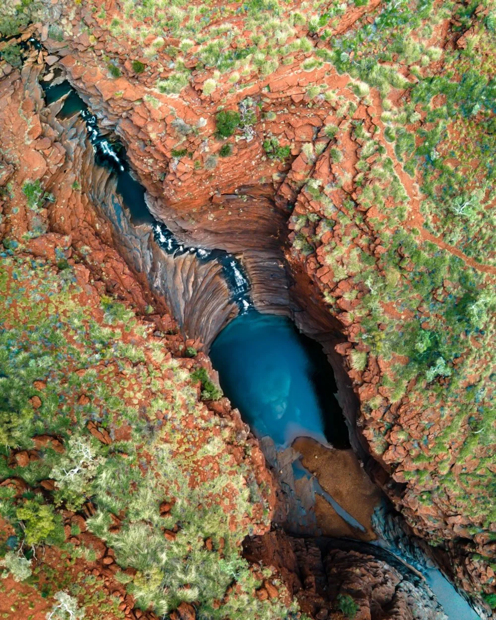 Bones Of Karijini - Drone - Teddy Mlfr
